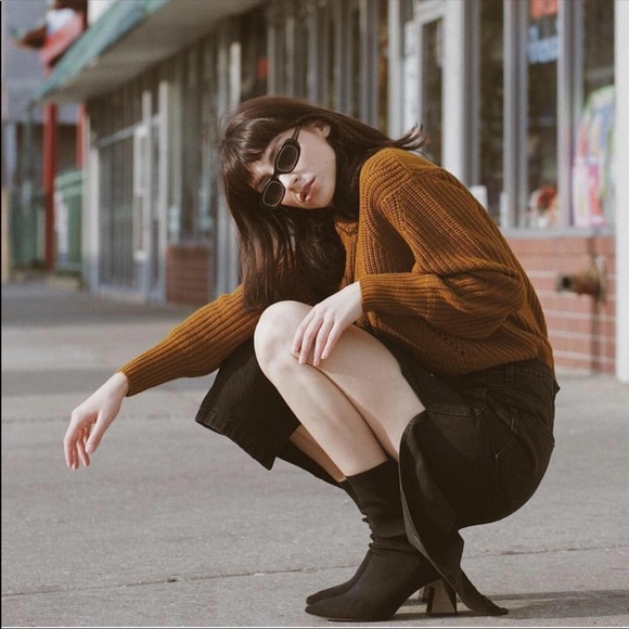 Aritzia Wilfred 💯% Merino Wool Serment Sweater - Picture 4 of 8